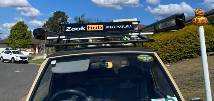 Zookhub Premium windscreen banner